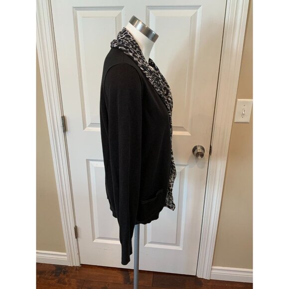 T Tahari Black Cardigan Sweater w/ Gray/Cream Leopard Print Trim, Sz L (Petite) - Picture 3 of 6